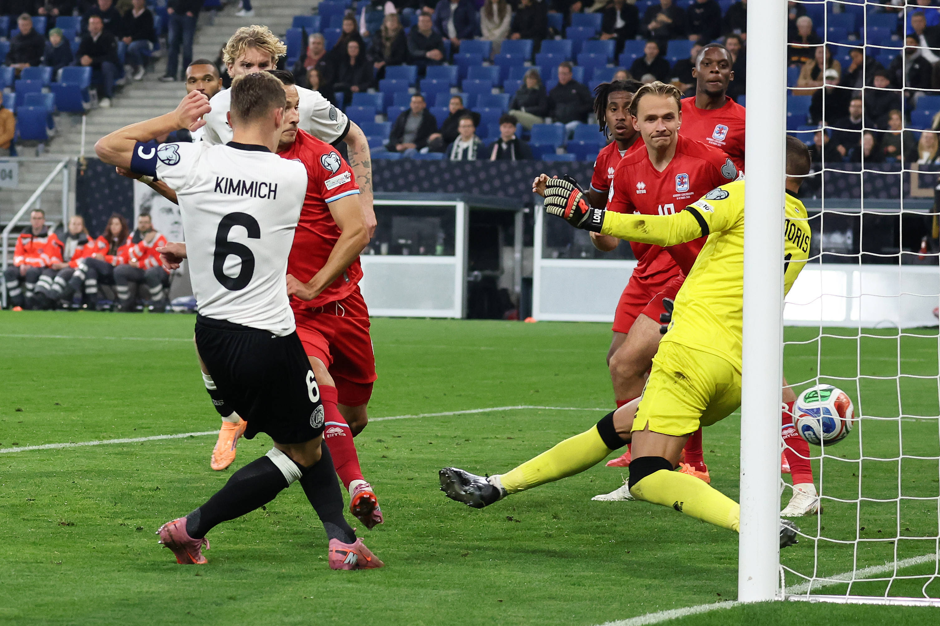 DB电竞解说-卢森堡女足在职业赛事中频频惊艳