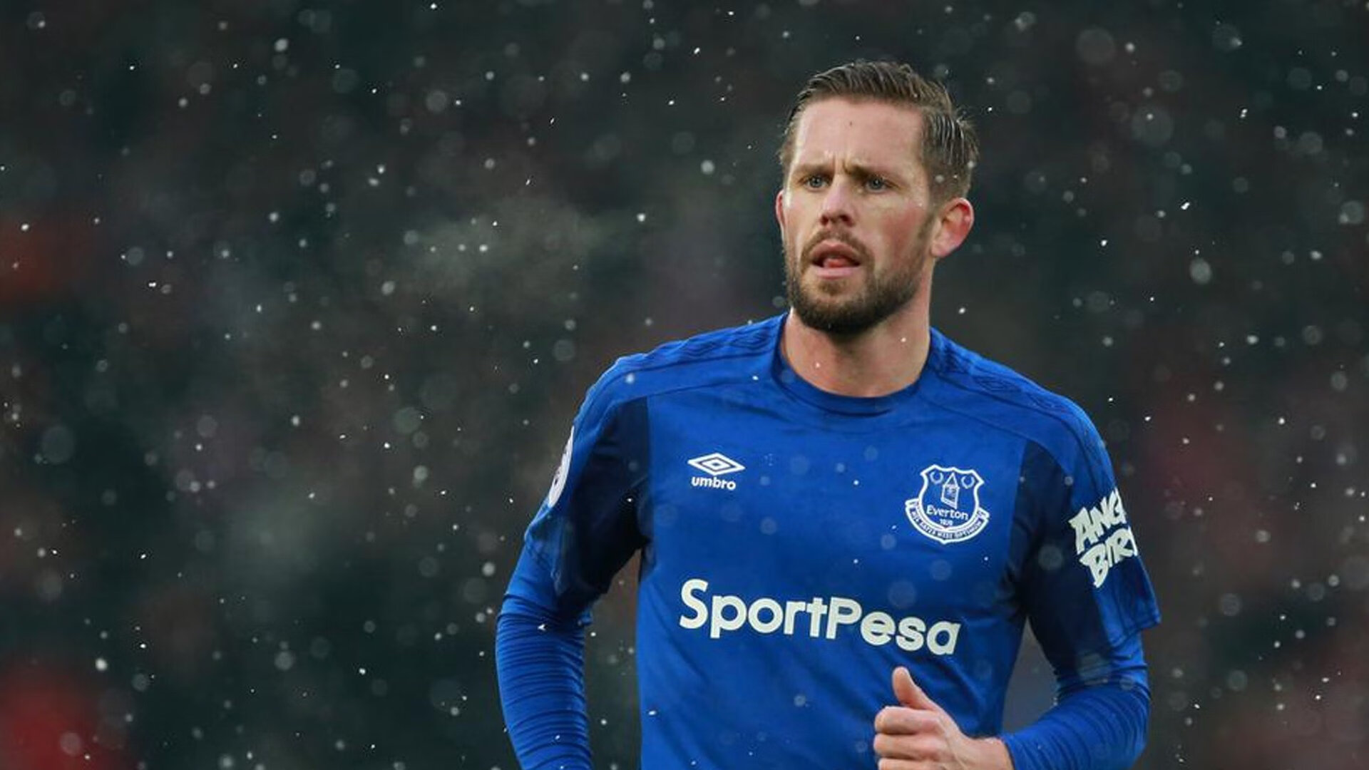 骑士对阵太阳，乔治成为全场焦点的夜晚