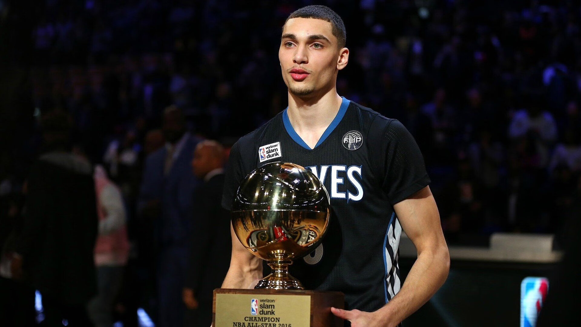 跨界传奇，哈登欧冠决赛接管比赛，上海男篮加时复刻奇迹